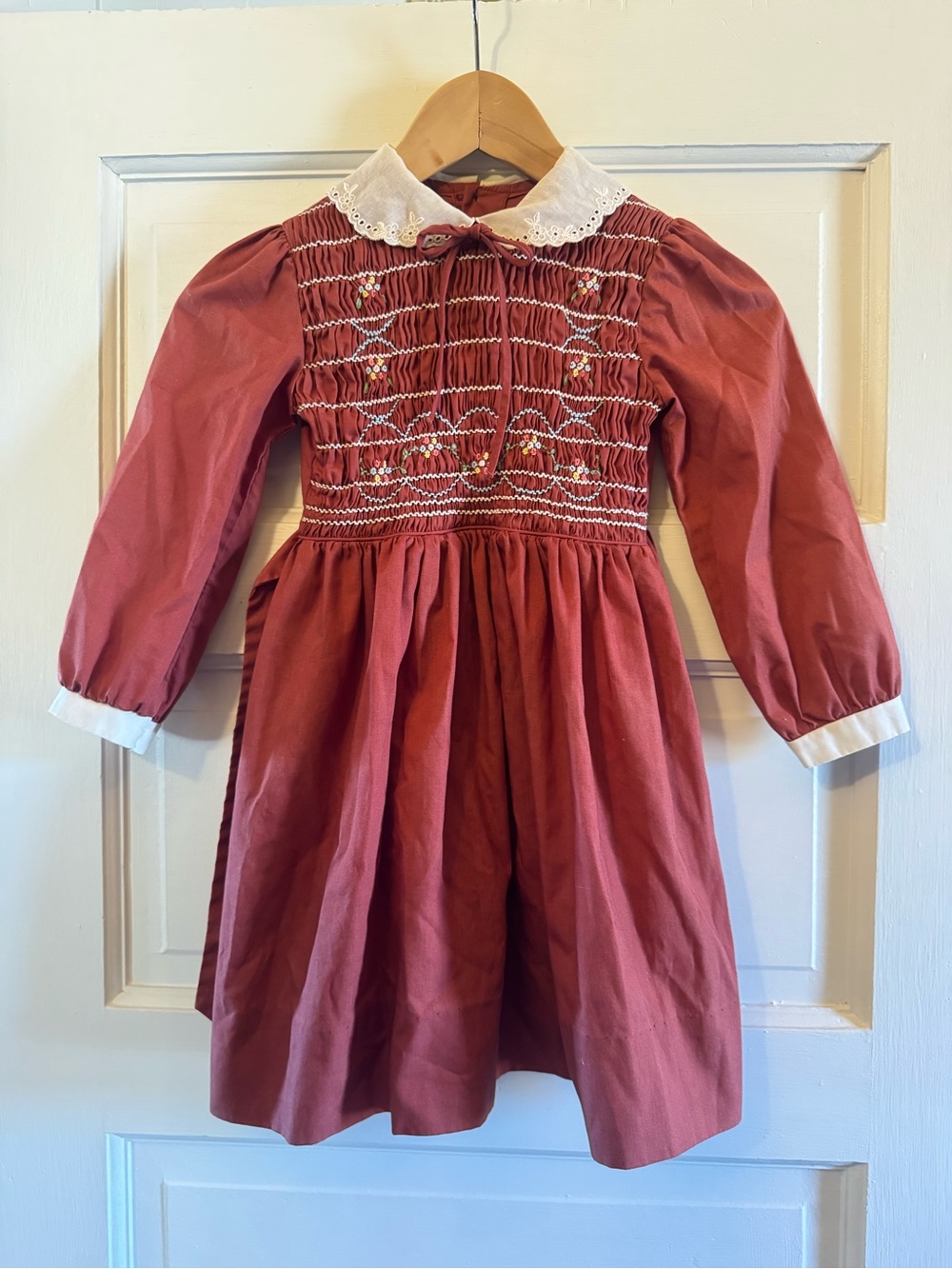 Vintage 70s Smocked Polly Flinders Dress with Cream Lace Collar